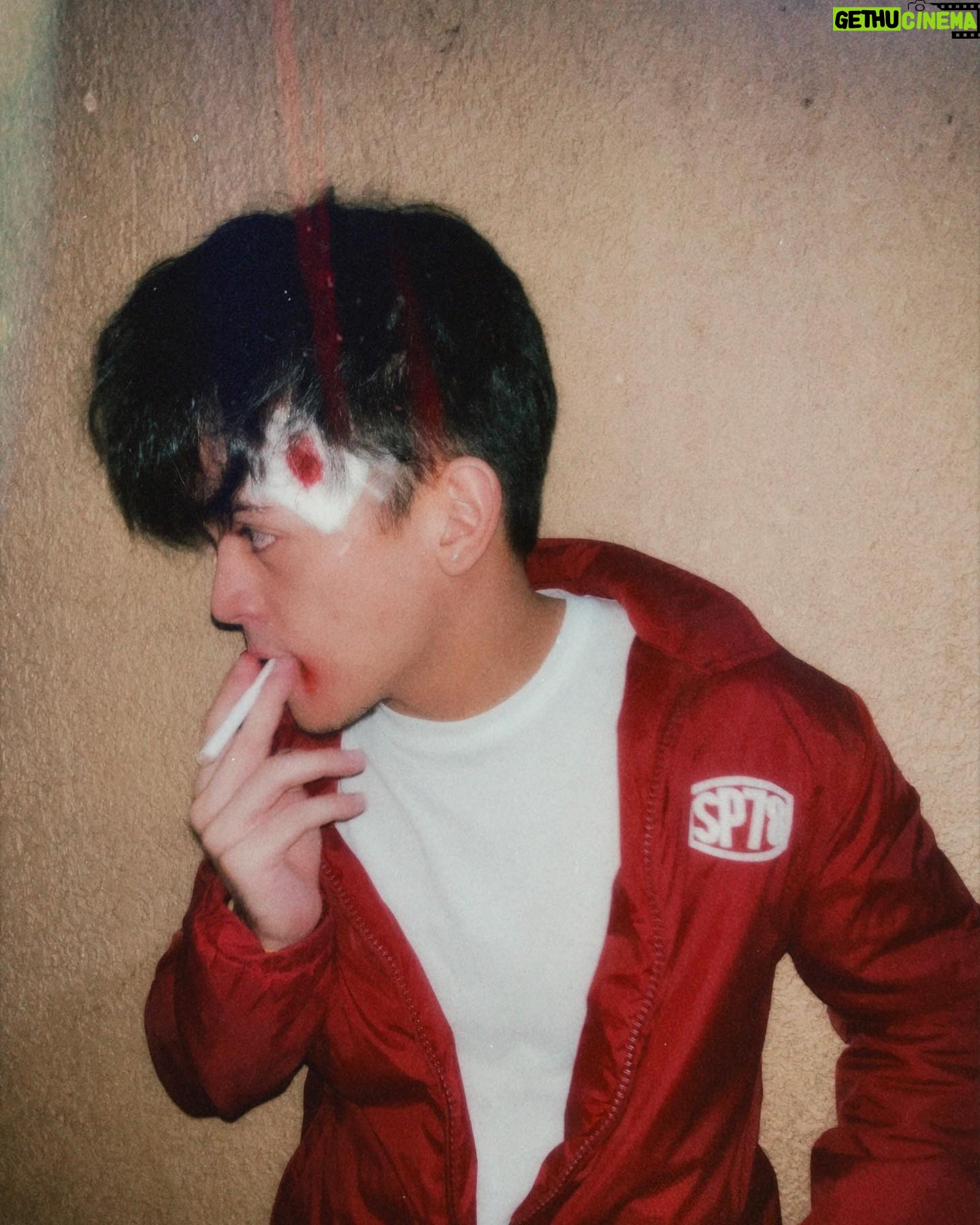 Miggy Jimenez - 3 Likes - rebel without a cause
*james dean inspo bruised ver.
forever icon