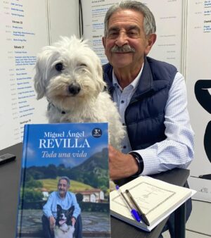 Miguel Ángel Revilla Instagram - Con Lucho, en Granada.