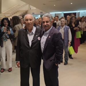 Miguel Ángel Revilla Instagram - Ayer, en la presentación de mi libro, en Valverde del Camino, me encontré a un heroico hombre, el abuelo de Marta del Castillo, José Antonio Casanueva, oriundo de Cantabria, después de años todavía sigue buscando a su nieta. Cuando anuncié su presencia, el teatro estuvo en pie aplaudiéndole más de dos minutos. Un ejemplo de tenacidad.