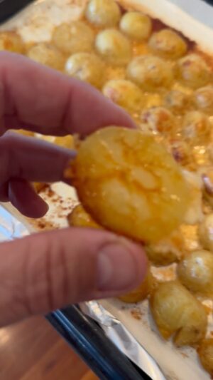 Miguel Maestre Instagram - Chats parmesan butter salt= perfection