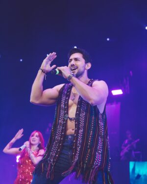Miguel Martínez Instagram - No puedo creer que ya se va a cumplir un mes de compartir con ustedes en mi segunda casa #Monterrey ! 

Gracias por las fotos @carlos_rdzph ✨