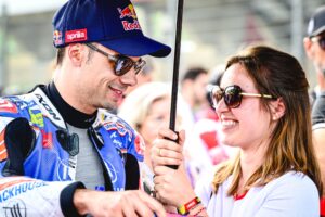 Miguel Oliveira Instagram - Always lovely sheltered 🥰 ❤️