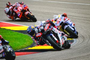 Miguel Oliveira Instagram - P6 a ditar o final de um grande fim de semana em Sachsenring. Ontem conseguimos ser muito competitivos, hoje não tivemos o suficiente para agarrar o ritmo dos pilotos da frente. Seguimos com confiança para o próximo, com tempo para tentar melhorar. Obrigado a todos pelo apoio 💪🏼❤️🇵🇹
.
P6 dictated the end of a great weekend at Sachsenring. Yesterday we were very competitive, today we didn't have enough to catch the pace of the riders in front. We move on with confidence to the next one, with time to try to improve. Big thanks to everyone for their support 💪🏼❤️🇵🇹

#turma88 @trackhousemotogp