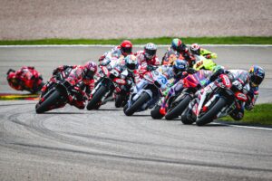 Miguel Oliveira Instagram - P6 a ditar o final de um grande fim de semana em Sachsenring. Ontem conseguimos ser muito competitivos, hoje não tivemos o suficiente para agarrar o ritmo dos pilotos da frente. Seguimos com confiança para o próximo, com tempo para tentar melhorar. Obrigado a todos pelo apoio 💪🏼❤️🇵🇹
.
P6 dictated the end of a great weekend at Sachsenring. Yesterday we were very competitive, today we didn't have enough to catch the pace of the riders in front. We move on with confidence to the next one, with time to try to improve. Big thanks to everyone for their support 💪🏼❤️🇵🇹

#turma88 @trackhousemotogp