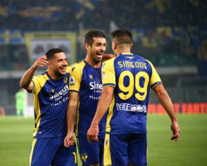 Miguel Veloso Instagram - Questi siamo noi! 💪🏼💛💙 #QuestiSiamoNoi #ForzaHellas #VeronaJuve @hellasveronafc @seriea