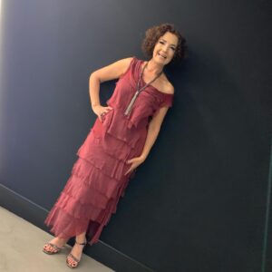 Mihriban Er Instagram - Hele bakın kim gelmişşşşşş,hoş gelmişşş,gönlüme BAHAR gelmiş,YAZ gelmişşş🥰💚💐 #bahar #hayatagülümse  @ebruacartalent  @ebruacaroffical