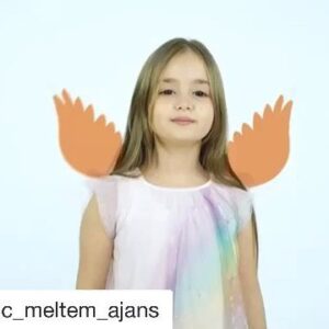 Mihrimah Cankur Instagram - #Repost @sevinc_meltem_ajans with @get_repost
・・・
Sadece bizim çocuklarımızın yer aldığı ve tam 4 çocuğumuzun oynadığı QNET Reklamı yayında 🙏
Harikasınız küçük yetenekler ❤️
@berkmuttlu 
@mert1unal 
@mihrimahcankur 
@batuhan.davutoglu
.
#sevincmeltemajans #sevincmeltemajanscocuklari #sevincmeltemcocuklari #qnet #qnettürkiye #reklam #reklamajansı #set #kids #kidsmodel #çocuk #cocuk #cocukajansi #bebekajansi #gününvideosu #gununvideosu #ajans #dizi #sinema #katalog