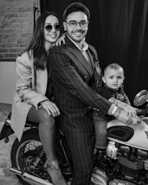 Mikael Aramyan Instagram - С моими любимыми!❤️ #gentlemansride