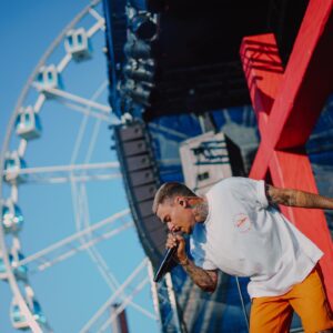 Mikael Gabriel Instagram - Jätä 👍🏼 jos sul on ikävä keikoille ja livemusaa. 
Vielki fiiliksis eilisest breh 😶‍🌫️

📸: @vilmatoyras