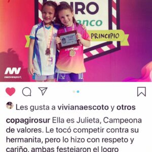 Mike Biaggio Instagram - Fin de semana de fútbol con mis CAMPEONAS!!! ⚽️.
De los mejores momentos, aprendiendo a ganar y perder, a ser equipo, compañeras, a apoyarse y confiar en ellas mismas. Grandes equipos de las niñas, de las mamás y papás, divirtiéndonos y apoyándolas siempre. 😃. @copagirosur @yosoygloriasierra @eugeniaolivarest @rockerss_2020 @kickerss_2020 @candy.goal