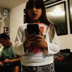 Mike Biaggio Instagram - Jugando con mis niñas ❤️!
Cuídense mucho, que todos estén muy muy bien. 🌈☀️🌎.
.
@eugeniaolivarest .
V