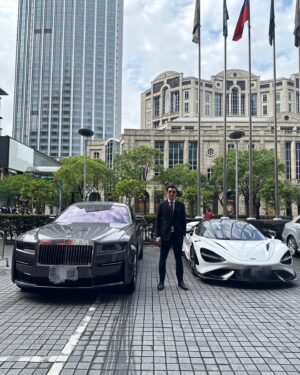 Mike He Instagram - 親愛的妹妹大喜之日🎉🎊🫶#happywedding #滿滿的祝福 #鐘馗嫁妹🤣#百年好合永結同心❤️ #感觸萬分#家有喜事 #765ltspider #rollsroyce #thankseveryone #20230415