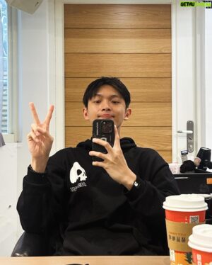 Mike Lin Instagram - 呆瓜頭 ➖ 蟑螂觸角…..🤔️
