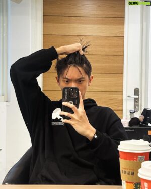 Mike Lin Instagram - 呆瓜頭 ➖ 蟑螂觸角…..🤔️