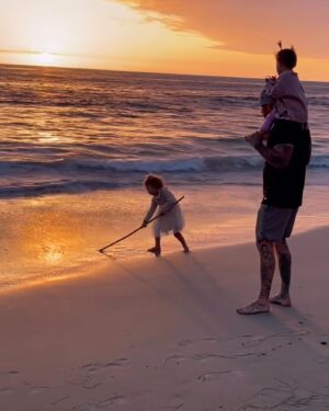 Mike Pyle Instagram - 📍 Home #LagunaBeach #ThePyles 📸 @lizzypyle_re