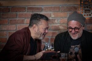 Mike Ward Instagram - Ce dimanche Il y aura deux captations de @sousecoute (18h et 21h) sur Patreon.com/sousecoute

Les épisodes avec Normand Brathwaite, Patrick Huard, @fondation_yvon_deschamps_cs, @pierlucfunk, @jaylali ainsi que plusieurs autres sont en ligne sur Patreon et seront éventuellement disponibles sur toutes les plateformes.

📸 @michelgrenier