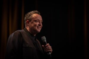 Mike Ward Instagram - Rodage de Modeste à la @mcwaterloo.wow

Billets pour mes autres dates: Mikeward.ca

Photographe: @michelgrenier

#comedian #humour #standup #standupcomedy #humoriste #funny #sonyalpha #photo #comedyclub #montreal #liveshow #mtlphotographer #sonyimages #MikeWard #sonyA1 #Modeste #brag #MWSE