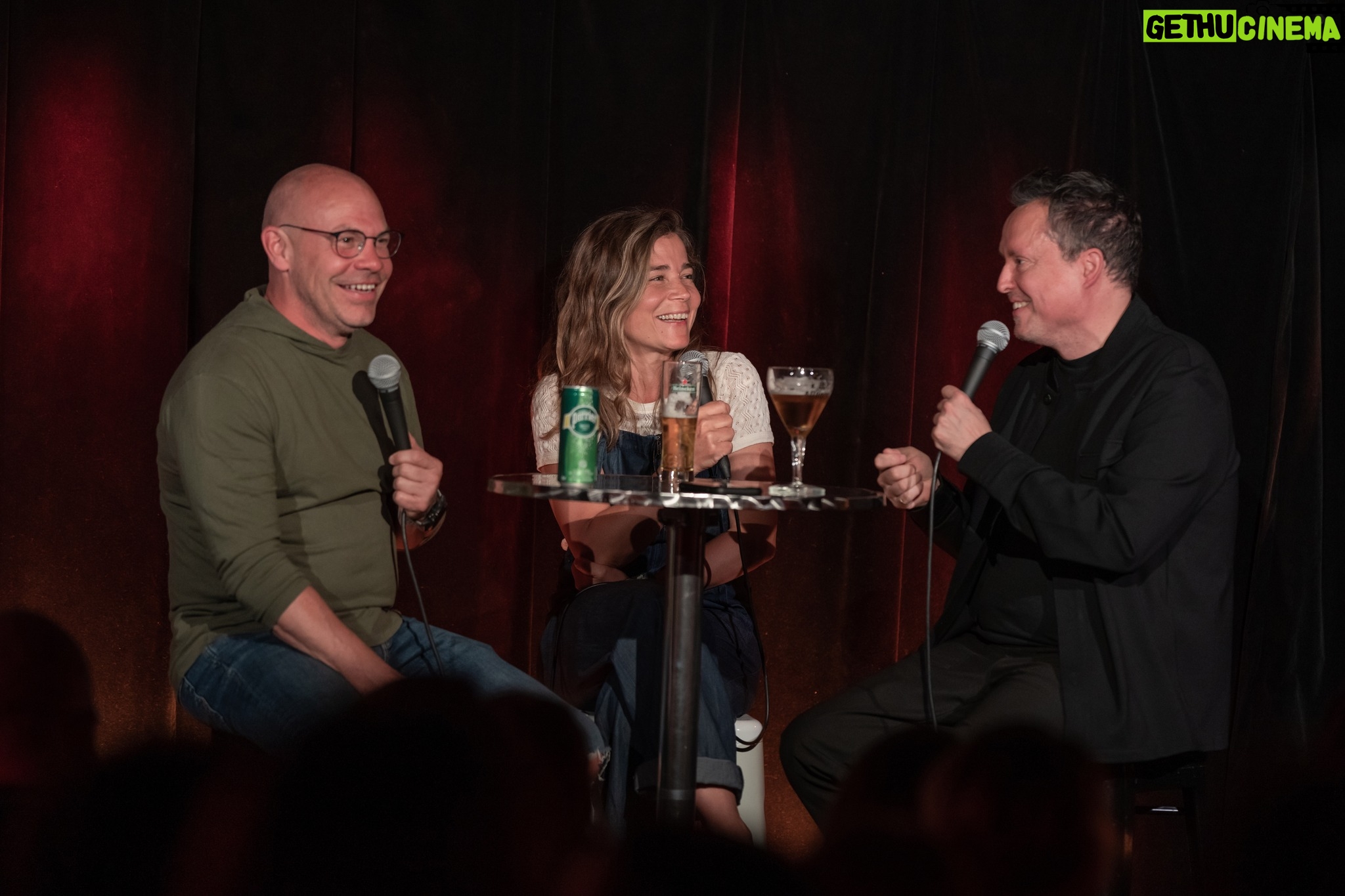 Mike Ward - 377 Likes - Samedi nous serons au @centrevideotron !
Billets disponibles au Mikeward.ca
Nos épisodes avec @maximmartinhumoriste, @blanche.gardin, @martinmatteofficiel, @thibaudagoston, @stephane_fallu et @pejennar sont en ligne sur Patreon et seront éventuellement disponibles sur toutes les plateformes.
📸 @michelgrenier