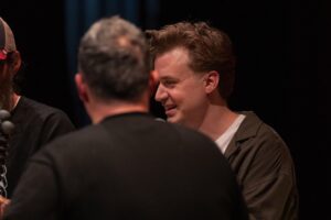 Mike Ward Instagram - Ce dimanche Il y aura deux captations de @sousecoute (18h et 21h) sur Patreon.com/sousecoute

Les épisodes avec @josiane.aubuchon, @jess.chartrand, @le.gars.des.views et @etiennemore, @vincepalettesleonard, @arnaudsoly ainsi que plusieurs autres sont en ligne sur Patreon et seront éventuellement disponibles sur toutes les plateformes.

📸 @michelgrenier