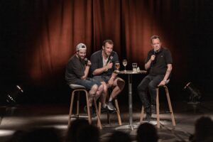 Mike Ward Instagram - Dimanche on est de retour au bordelcomedie !

Il y aura deux captations de @sousecoute (18h et 21h) sur Patreon.com/sousecoute

L’épisode avec @jerr_allain et @pierre_thevenoux ainsi que plusieurs autres sont en ligne sur Patreon et seront éventuellement disponibles sur toutes les plateformes.

📸 @michelgrenier