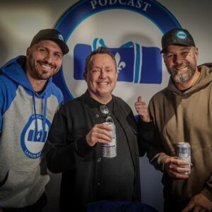 Mike Ward Instagram - J'sais pas c'que tu fais ce soir, mais moi j'm'en vais briser internet! 
.
.
.
#mikeward #lapochebleue #podcast