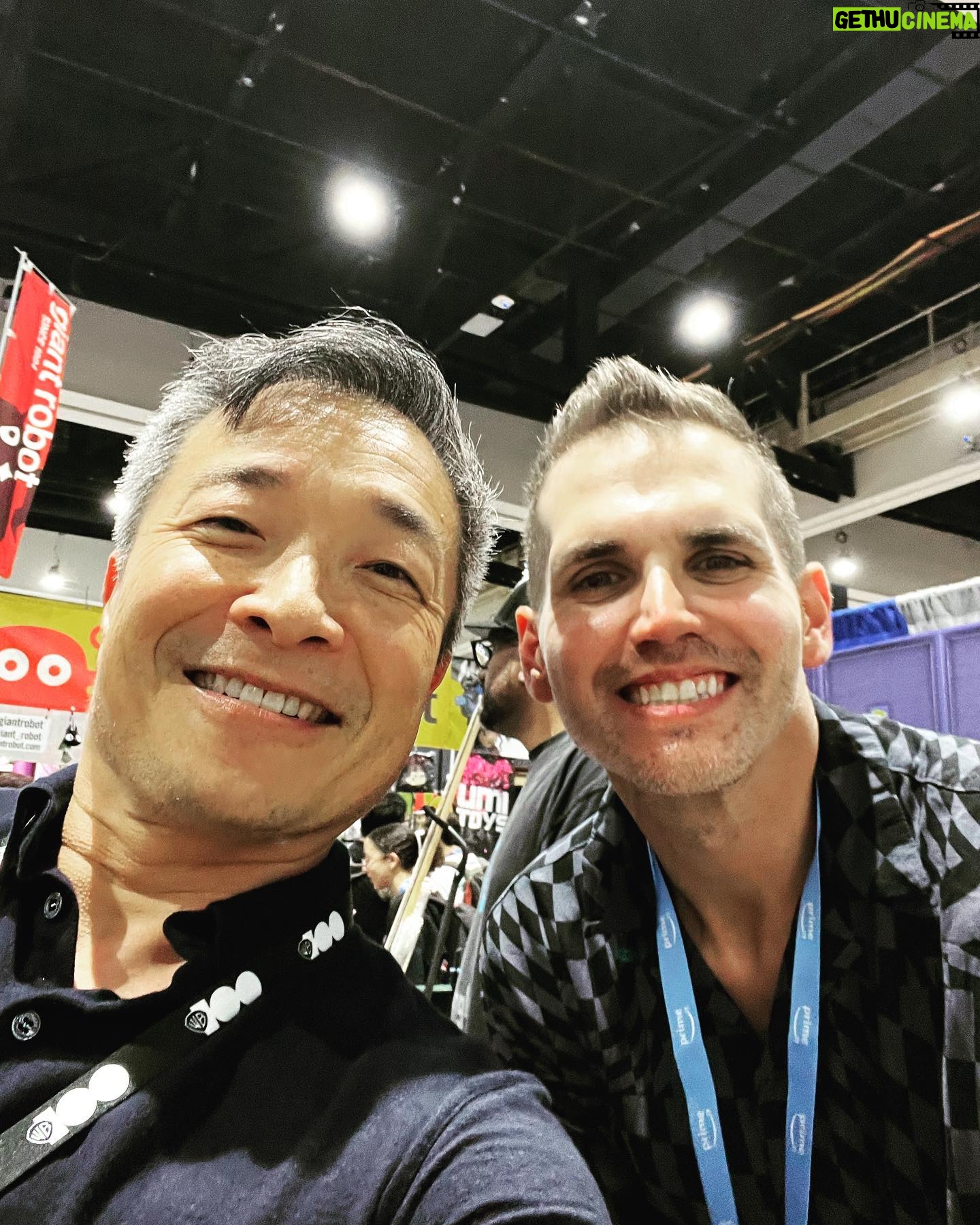 Mikey Way - 62.6K Likes - @comic_con 2023 was phenomenal!Bumped into some old friends & made a bunch of new ones. Thank you to everyone who took the time to say hello - it truly means the world to me! Let’s do it again next year 🙌