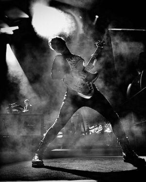 Mikey Way Instagram - …about last night! 📸 @beemer138