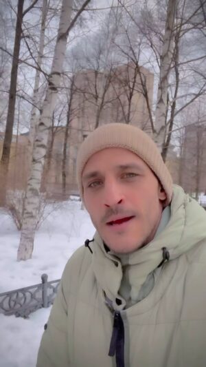 Mikhail Bashkatov Instagram - С 8 Марта! 💐С праздником!