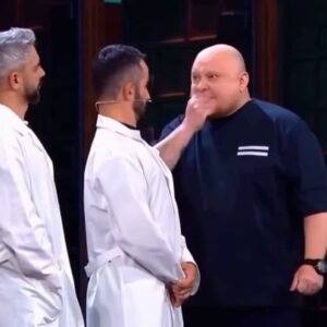 Mikhail Stognienko Instagram - Здарова народ, слышали наверняка про нейросеть “HeyGen”, которая переводит видео на другие языки? Вот так бы выглядело наше выступление, на американском диалекте английского языка))