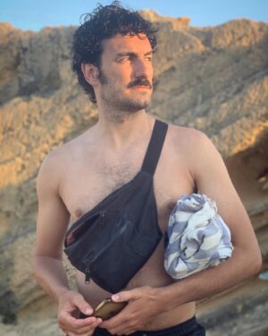 Miki Esparbé Instagram - 👨🏻🌞 5:48 PM