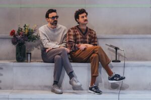 Miki Esparbé Instagram - La Felicidad en #LosPálidos

Equipo maravilla capitaneado por la infinitamente talentosa y admirada @lucia_carballal ✨✨✨✨✨

Hoy estrenamos, hasta el 26 de marzo nos vemos en el @centrodramaticonacional 

📸 (1 y 3) : @luzsoria.ph 

•••••••••••••

Escenografía: @aameloni 

Iluminación: @palomap79 

Vestuario: Sandra Espinosa

Sonido: Sandra Vicente

Ayudante de Dirección: @raquelsalarcon 

Ay. Escenografía y vestuario: @igone_teso 

Fotos: @luzsoria.ph 

Videoescena   fotografía   fotos cartel: @barbarasanchezpalomero 

Maquillaje y peluquería vídeo: Milena Bono

Diseño cartel : @equiposopa 

••••••••••••••