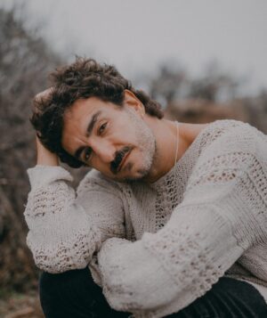 Miki Esparbé Instagram - 4:48 PM 📸: @leentrelineas