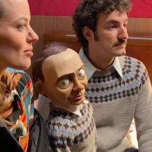 Miki Esparbé Instagram - Hoy a las 22:30h #FREDDY y #ELASFALTO en @ver_espanola ✨ uno de los proyectos más bonitos e intensos de mi vida ❤️‍🔥 @pacoplaza @torrebe & EQUIPO #HistoriasParaNoDormir