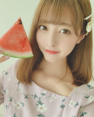 Miki Hashima Instagram - スイカが美味しい季節になるね〜

今年もいっぱいたべよっ🍉🍉🍉