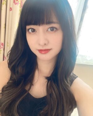 Miki Hashima Instagram - 期間限定でロングにしたよっ🐈‍⬛