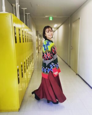Miki Sakai Instagram - 12月22日「プレバト」に出演します。
丸シールアートに初挑戦もしました○
結果はおたのしみにぃ○●○