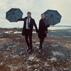 Mikkel Boe Følsgaard Instagram - Oliver & Asger: Le grand finale 
🎈💥☂️
BORGEN 2022! 
#Embedsboys