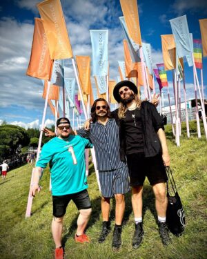 Mikko Parikka Instagram - Huikee reissu, tulipahan tehtyä🙏❤️ Kiitos @ilosaarirock jälleen❤️ ja kiitos huikeista kyydeistä @landrover_suomi 💪 Kiitos myös partiotoverit @eskokoo ja @obie_lance 👍✌️