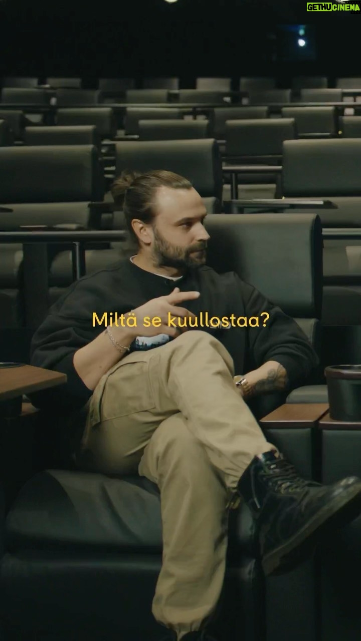 Mikko Parikka - 1.3K Likes - Ja uutta Finnkino & Friends jaksoa olis taas tarjolla!🎬 Tässä jaksossa sain oppia mestareilta @kari.ketonen ja @anttiluusuaniemi käsikirjottamisesta ja elokuvan tekemisestä! Käykää tsekkaamassa @finnkino_fi Tubekanavalta ku fanipojan unelmat kävi toteen ku pääsin näyttelemään Luottomies elokuvan hahmojen kanssa😍✌️ Luottomies All in Elokuva ensi-illassa 16.2. 💪 Superkiitos @haagahelia ammattilaisille kaikesta avusta🙏❤️