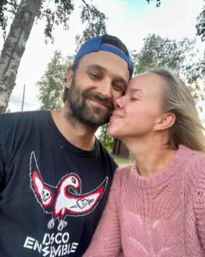 Mikko Parikka Instagram - 10 kuvaa ja meidän 10 hääpäivä 🥹💕
