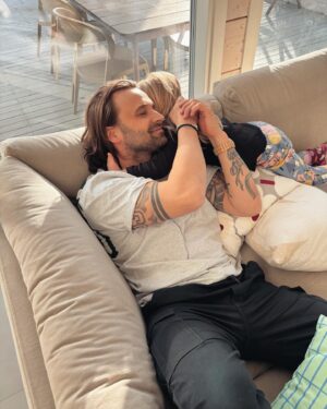 Mikko Parikka Instagram - Tässä selkäkivut unohtuu ❤️❤️😍