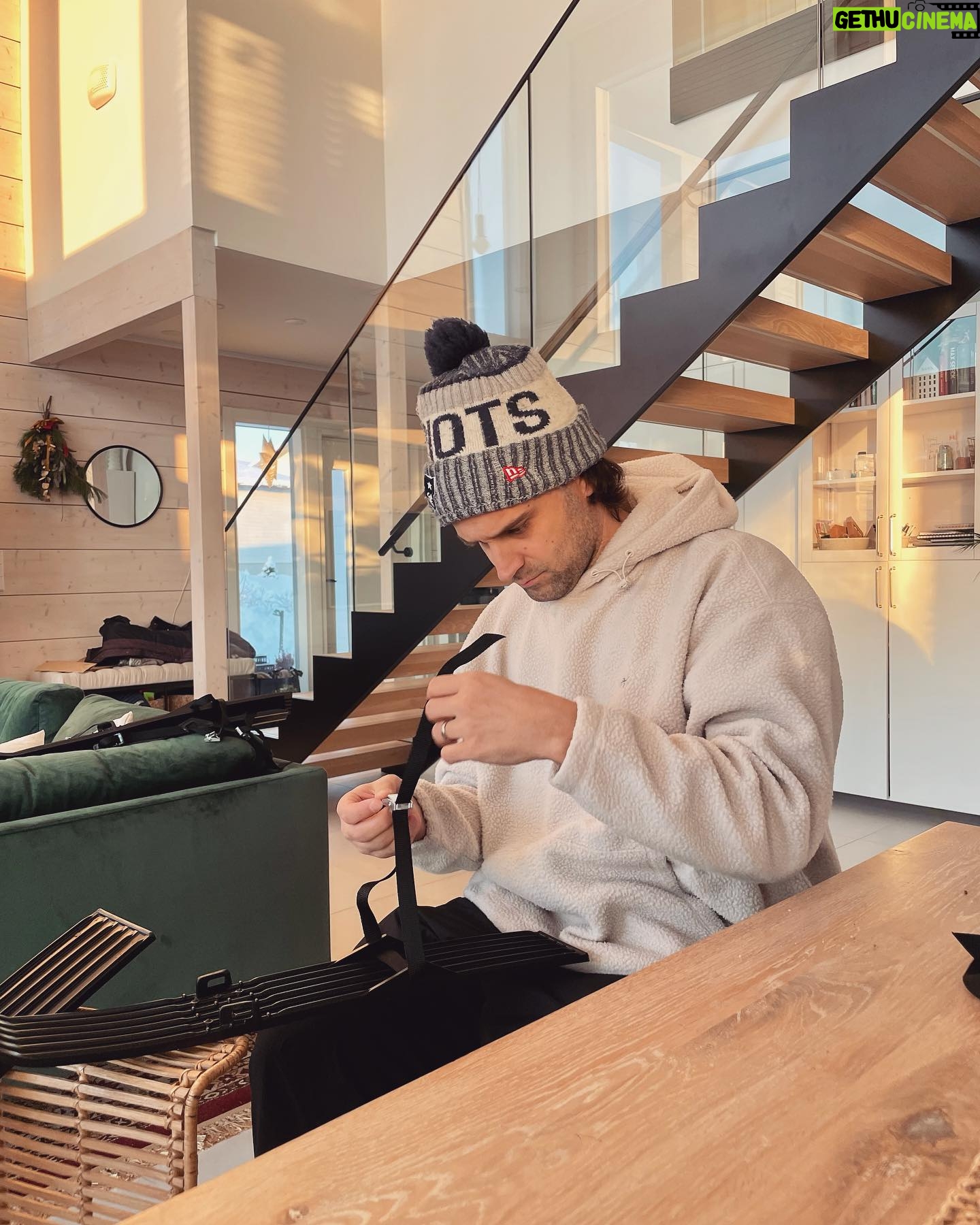 Mikko Parikka - 2.5K Likes - Hiihtokelit ja huolto pelaa⛷️ Minnarit=Best💪❤️ Keneltä löyty junnuna minnarit?🤘