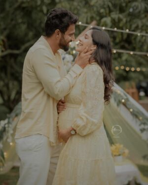 Milana Nagaraj Instagram - Waiting for you💛
Location - @_tho.ta_ 
PC - @barrys.photography