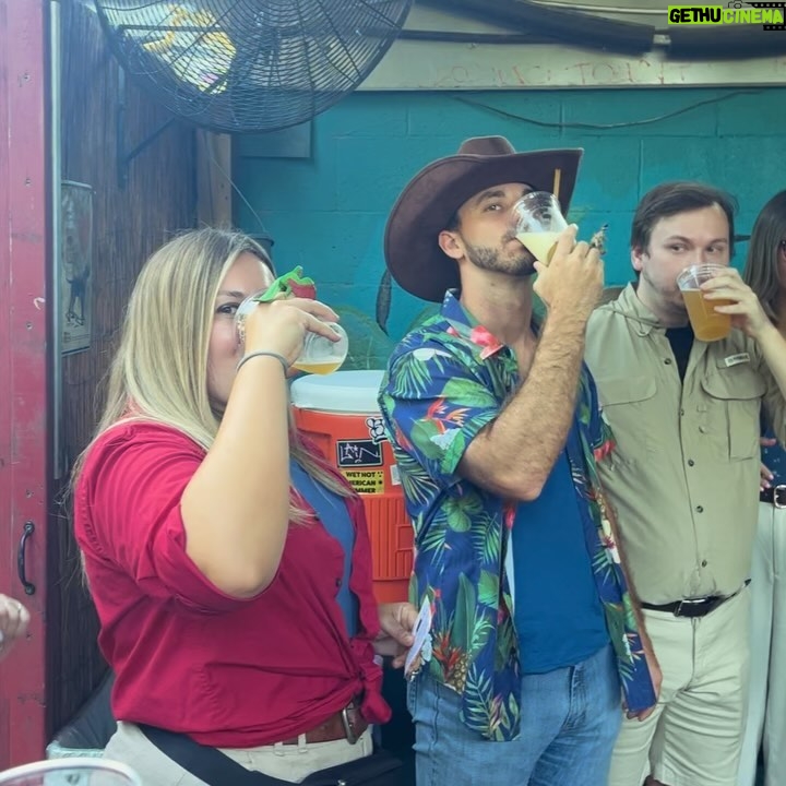 Miles Luna - 3.1K Likes - Went on a Jurassic Park bar crawl. Ellie was Laura Dern. I was also Laura Dern.