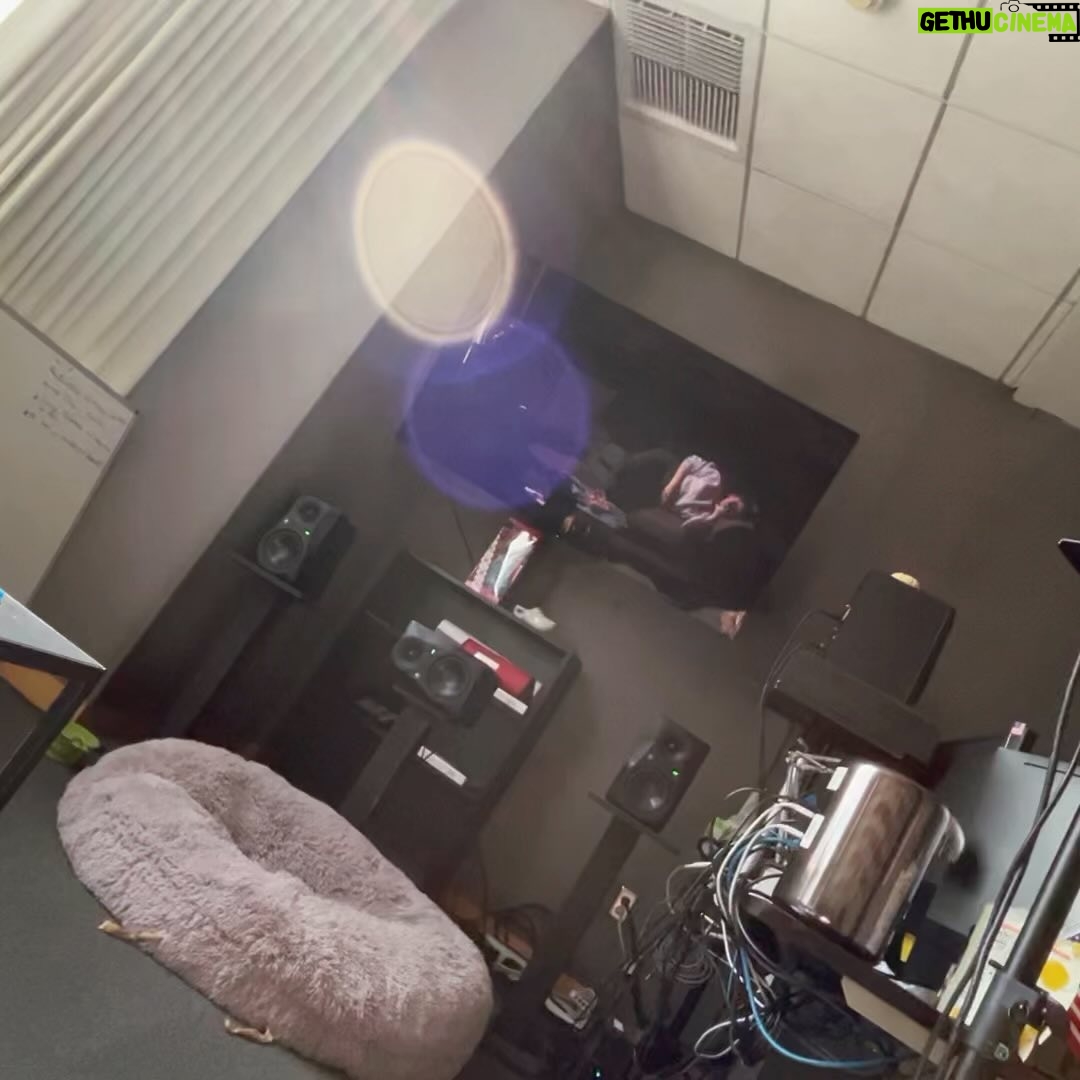 Mimi Cave - 890 Likes - wake up and be ________!