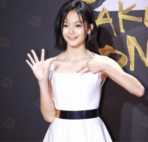 Mimi Shao Instagram - -
金馬57 金馬57

很高興第一次參與夢寐以求的金馬就是跟著最喜歡的刻在，心情到現在都無法平復，像夢一樣。

聽見入圍的獎項，得獎的是刻在你心底的名字，藏不住內心的喜悅跟感動，好高興我也是刻在的一份子！

想謝謝這一路上給我加油打氣支持我們的所有人，我會記在心裡，加倍的努力，謝謝你們！這段旅程真的好美⋯

最辛苦的工作人員們 謝謝你們 我愛你們！💞

也想跟我最愛的哥哥說⋯
你最棒了！水啦！💜
一起加油💪

謝謝🙏
Dress ：@jasmine_galleria_taipei 
Make up ： @yml.makeup 
Hair ： @jimmy1987909