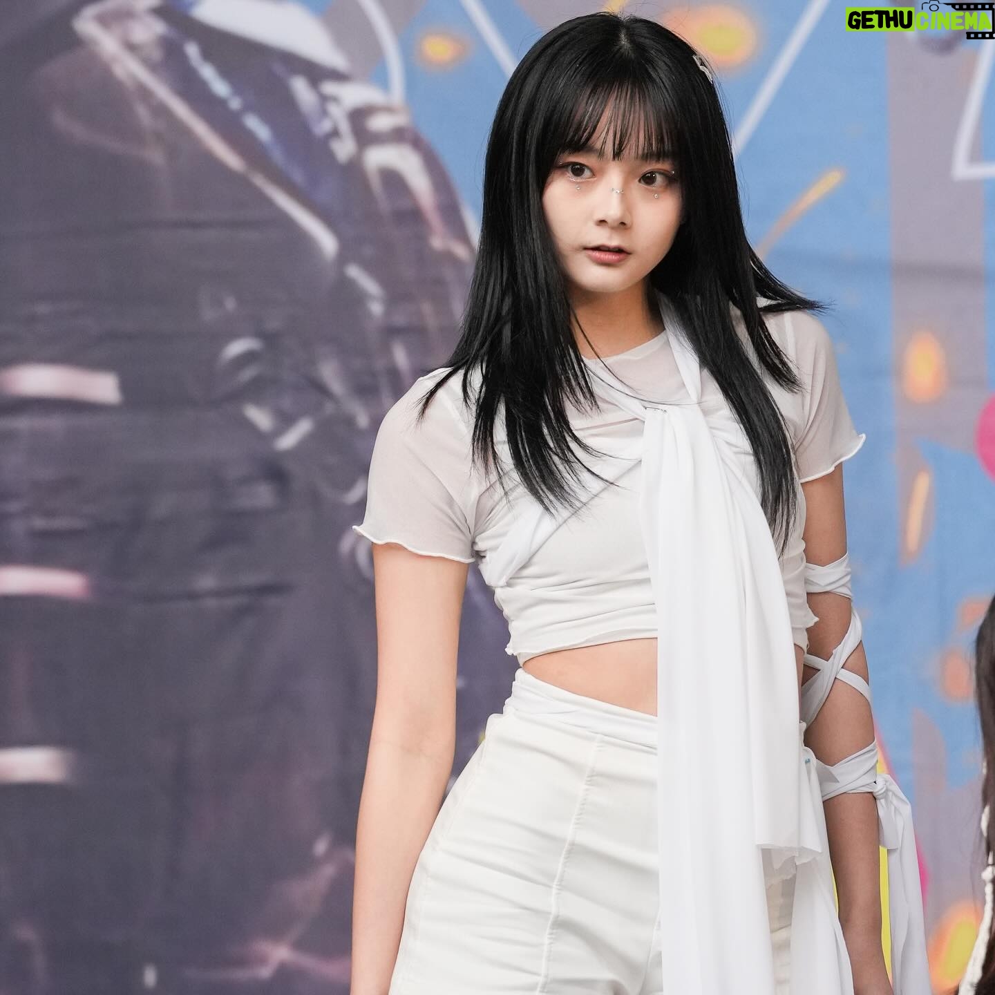 Mimi Shao - 1.7K Likes - -
𝐇𝐞𝐫𝐨𝟒𝐖𝐡𝐨 𝐊-𝐂𝐈𝐑𝐂𝐋𝐄 𝐏𝐄𝐀𝐂𝐇𝐔 初賽 𝐩𝐚𝐫𝐭𝟏
感謝PEACHU找我一起參與這次比賽
跟喜歡的人們一起比賽原來是這種熱血的感覺
公佈成績聽到PEACHU的名字感動得快哭出來了
好寶貴的經驗
🤍🍑
📷 @lynn_goahead