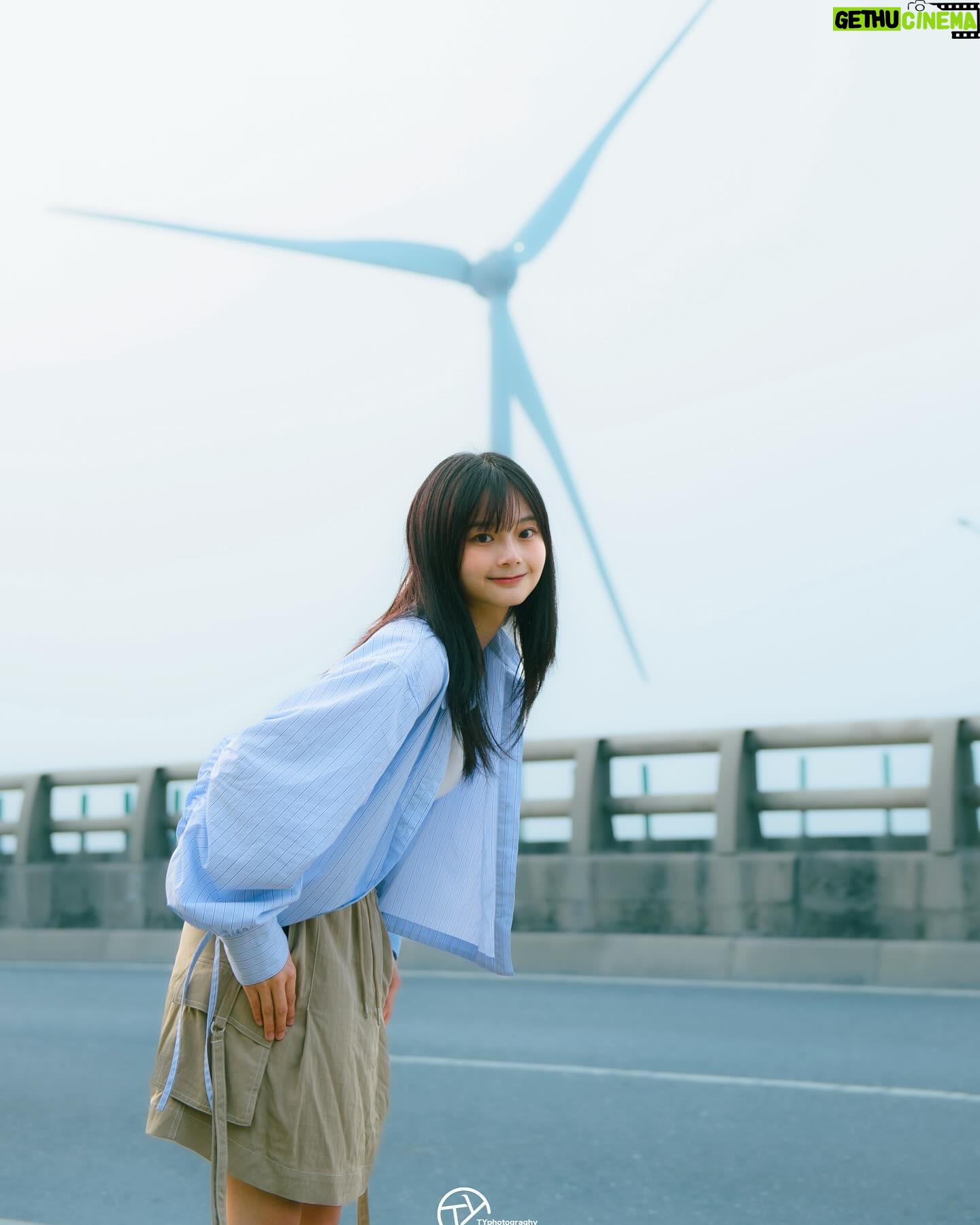 Mimi Shao - 1.7K Likes - -
🛣️🚶♀️➡️
📷 @ty_photography___
👔 @nihow_official @romanticcrown_seoul @romanticcrown_outfit 💙🙇♀️
#RomanticCrown #NIHOW