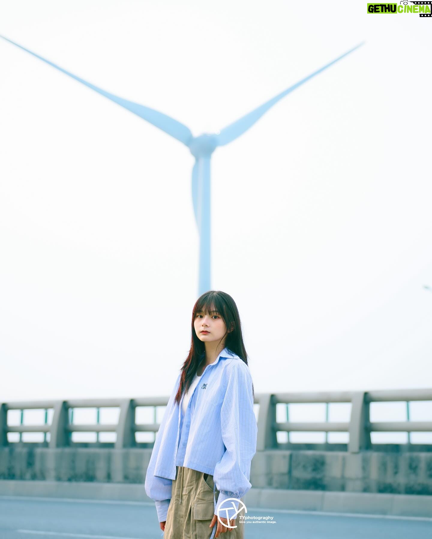 Mimi Shao - 1.7K Likes - -
🛣️🚶♀️➡️
📷 @ty_photography___
👔 @nihow_official @romanticcrown_seoul @romanticcrown_outfit 💙🙇♀️
#RomanticCrown #NIHOW