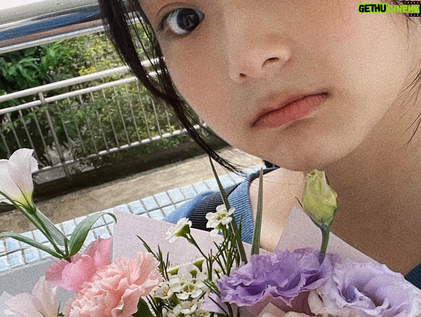 Mimi Shao - 2.8K Likes - -
𝟸𝟶𝟸𝟹,𝟿,𝟸𝟹 殺青
謝謝妳療癒我
謝謝妳帶我去看海
謝謝妳帶我面對我一直不敢正視的傷口
謝謝妳讓我知道還有妳陪我
如此相像的妳 一定要繼續勇敢下去喔
我在未來等妳
(拖這麼久才發一定又是因為走不出來ಥ_ಥ)